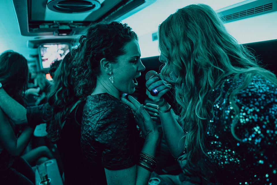 UltiemeBeleving's tweet photo. #limousine #partybus voor de verjaardag van #shaniagooris. Wat een feest was het in #carre in de omgeving van #antwerpen. Wat een onvergetelijk feest!! https://t.co/3idEZ2j2Md https://t.co/7JcLzLQIYu