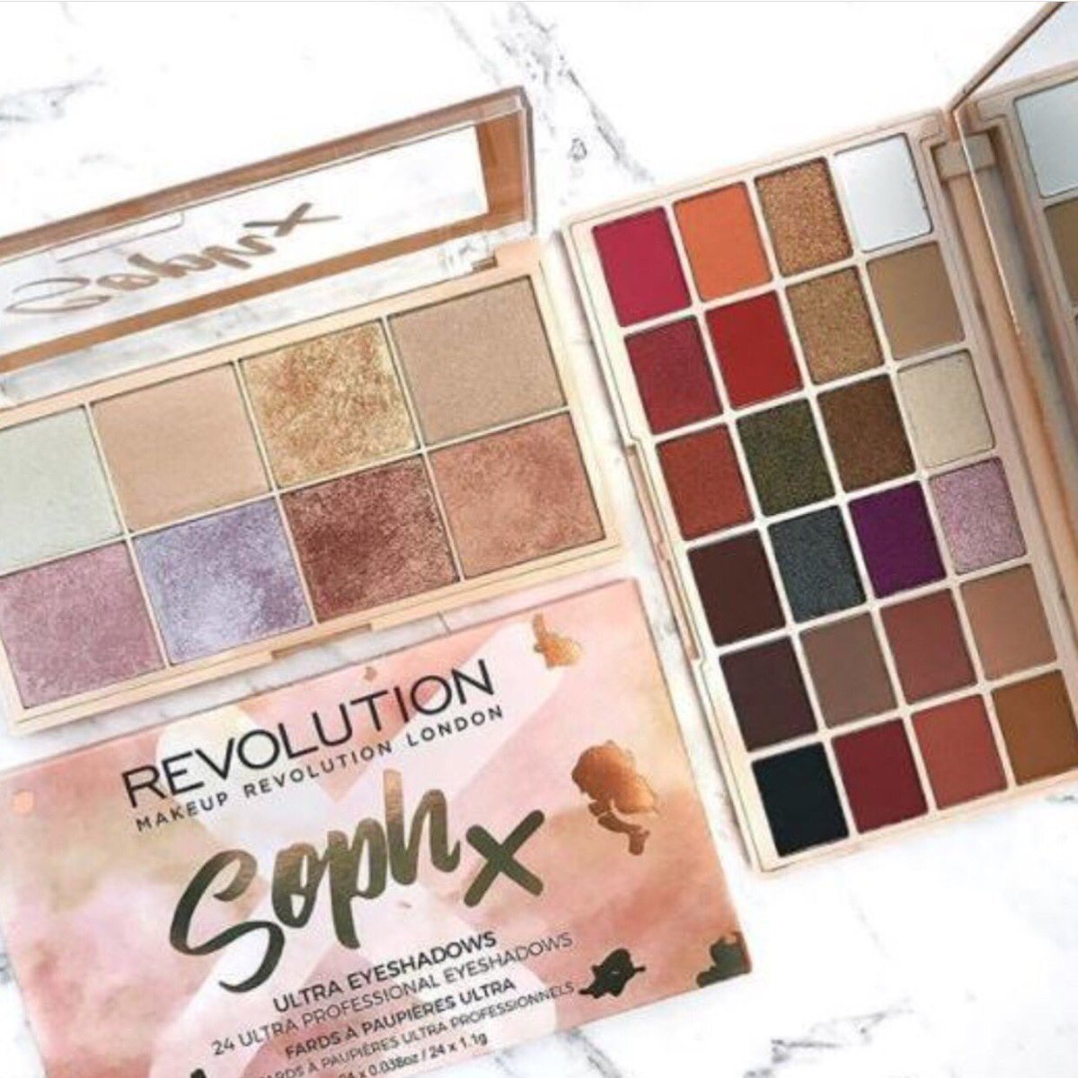 CoinMakeup's tweet image. Les palettes highlighter et yeux Soph MAKEUP REVOLUTION sont dispo sur COINMAKEUP 😍😍 #coinmakeup #sopheyeshadowpalette #sophx #sophhighlighterpalette #makeup #makeuprevolution #maquillage #palette #highlights #highlight @MakeupRevFrance