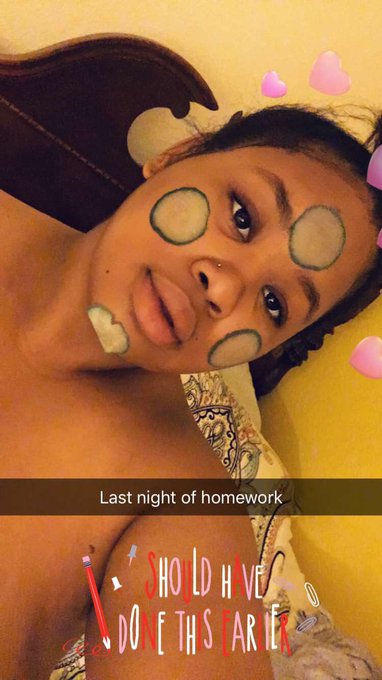 Trynna selfie mah way outta HW https://t.co/Nk7bTKjabb<a href="/tag/newprofilepic"class="tags"><span>#newprofilepic</span></a>