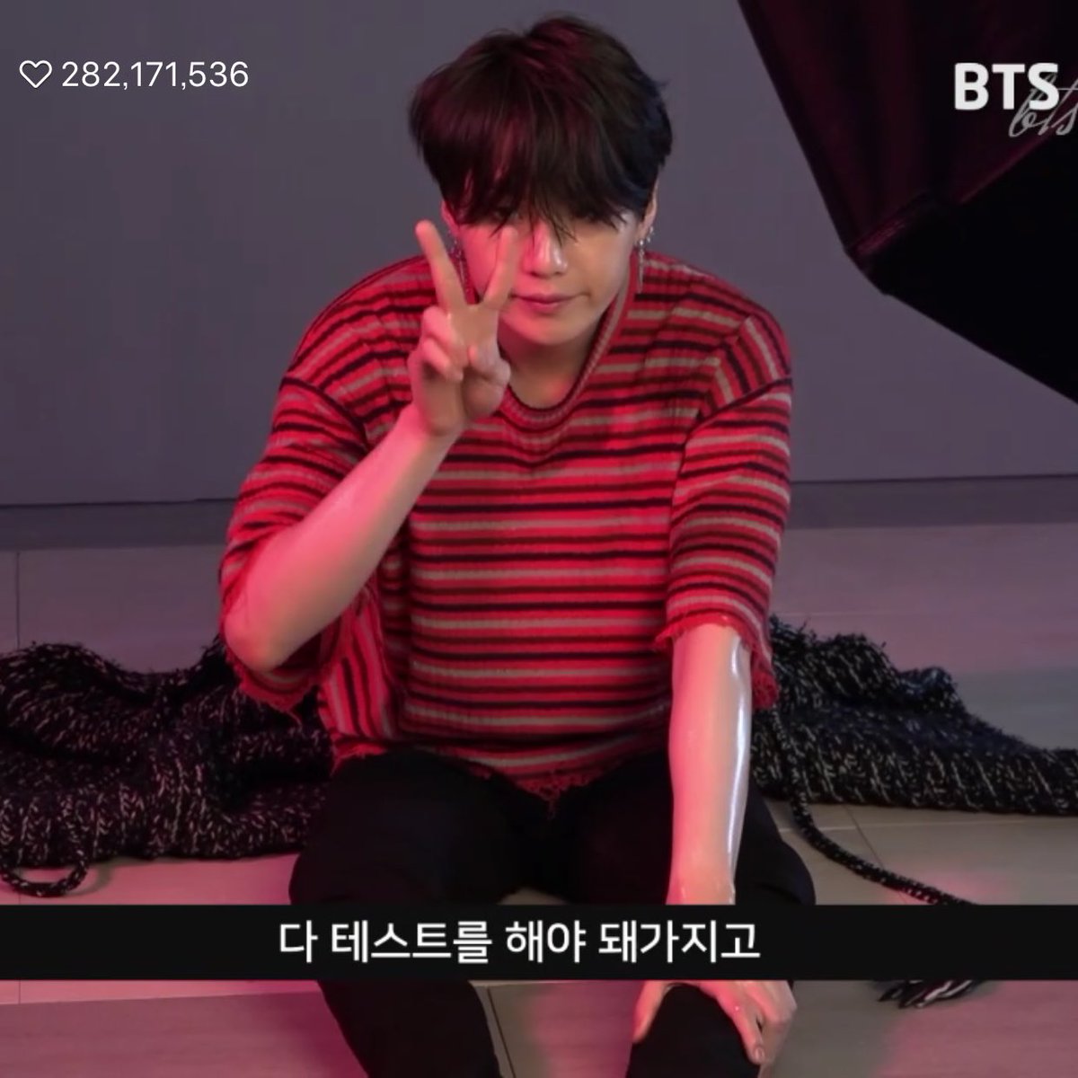 PRODiGYSUGACOM's tweet photo. help .....
#iVoteBTSBBMAs 
 @BTS_twt https://t.co/xv35hr9NUX