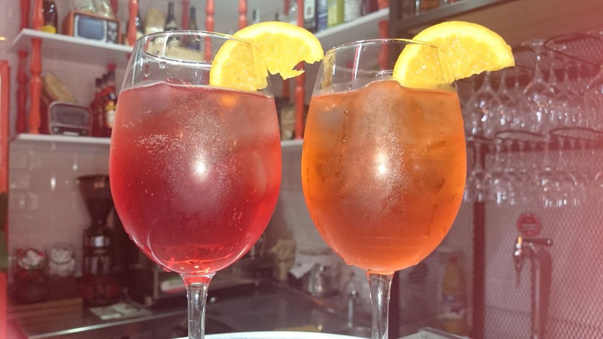 tupasta_'s tweet photo. Un trago refrescante, apropiado en el preámbulo de las cenas, para saborear el afterwork o para sustituir al vermú. ¡¡Larga vida al spritz!! https://t.co/uQr4m0RYXT
