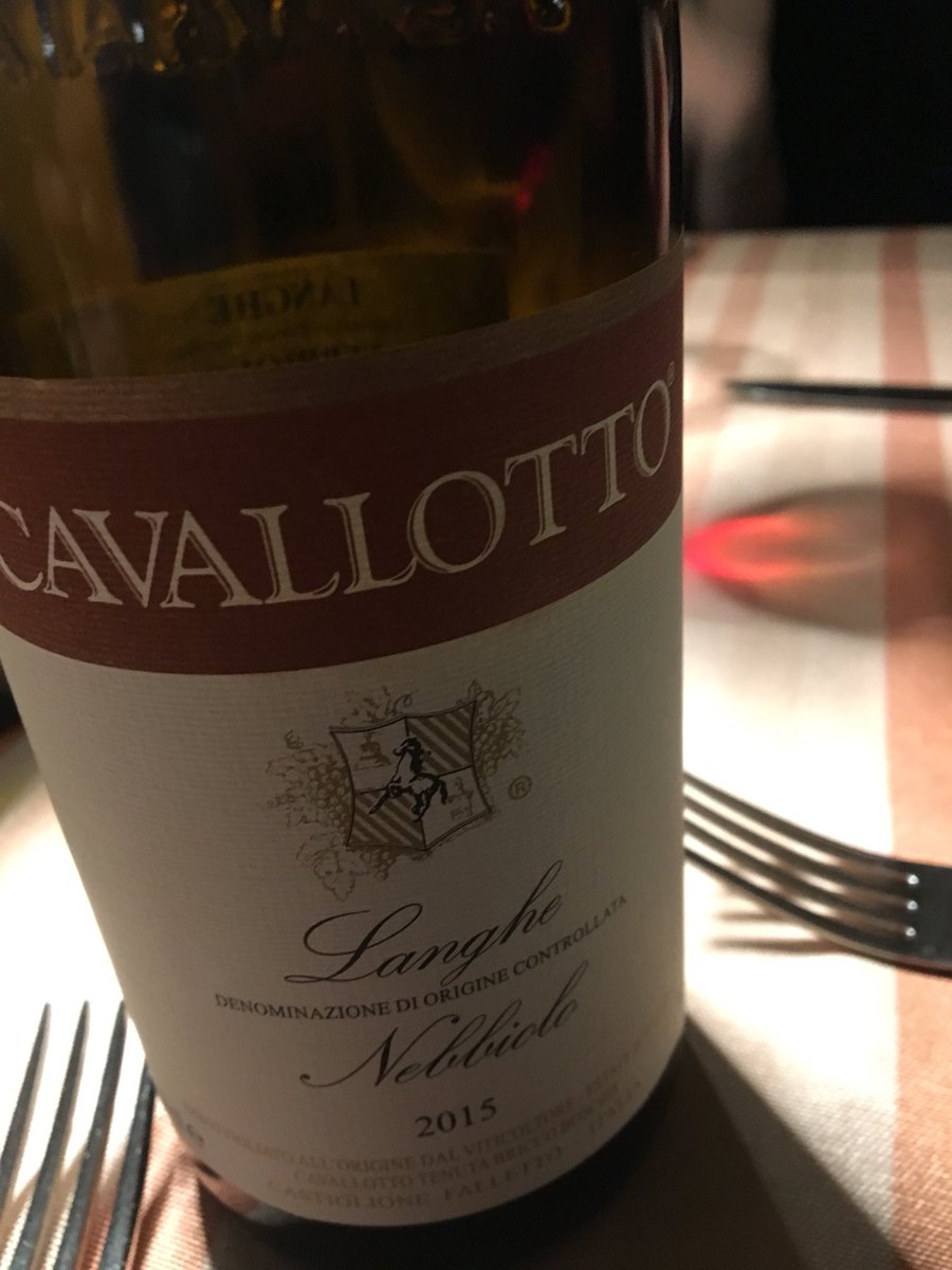 mikeyoungsurf's tweet image. Hanging out in Turin really cool city ! #Italy #Turin #Gomike  #wine