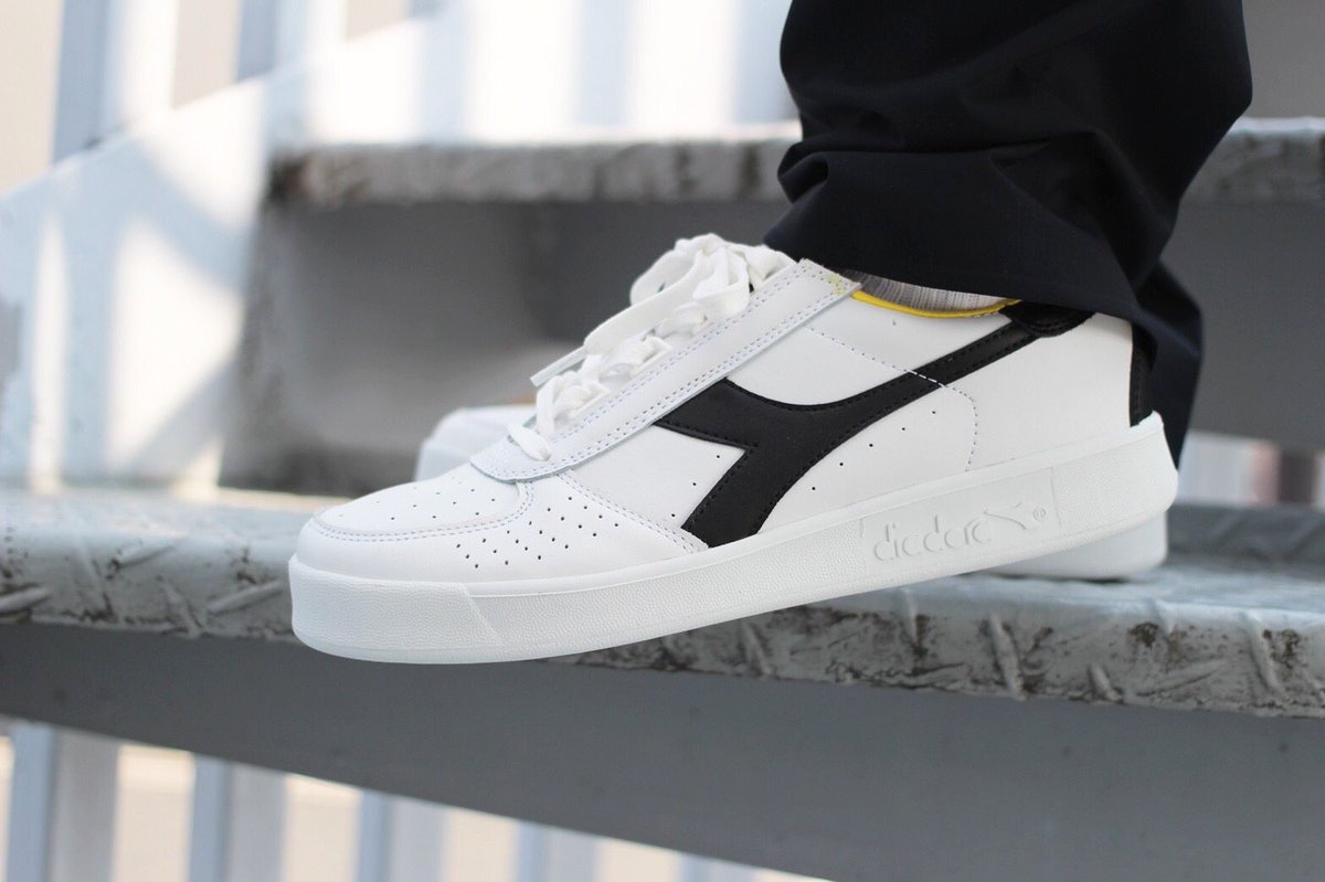 HANGARkicks's tweet photo. ⚠️ diadora B.Elite ⚠️
WebにUpしました！
良い感じです！🙆‍♂️
#diadora #diadorabelite 
#belite #bjornborg 
#hangar #hangarkicks #sneakerheads #sneakeraddict #nicekicks #sneakerporn 
#ハンガー https://t.co/CKXCy1w0JI
