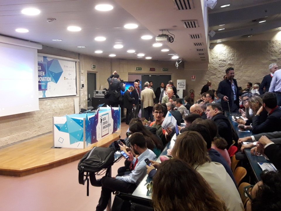 ninjamarketing's tweet image. #Datadriven2018 here we are #DDI2028 #data