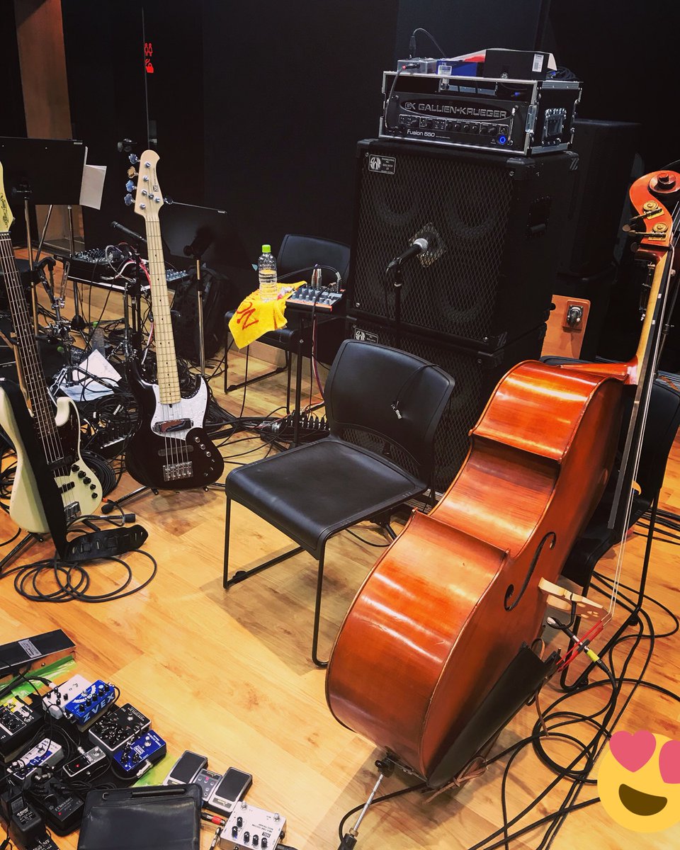 bottomjack's tweet photo. 楽しい! 濃厚RH Day!!
#rehearsal
#bass
#allevacoppolo
#gallienkrueger
#contrabass
#orbcable
#swr https://t.co/jE4jVouRbz