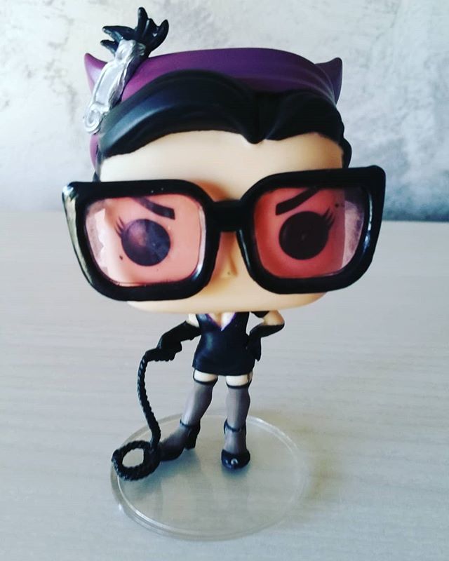 Edra_Threepwood's tweet photo. Mientras esperamos que @caprifoi publique su artículo de catwoman en @avocadontrev vamos a aumentar el hype con el funko del viernes!!!
Nuestra gata favorita en su versión bombshell. Muy elegante ella!
#funkocolection #funkodelasemana #funkodelviernes #p… https://t.co/CG4ALrWR5M https://t.co/lQ5zx0DPaG