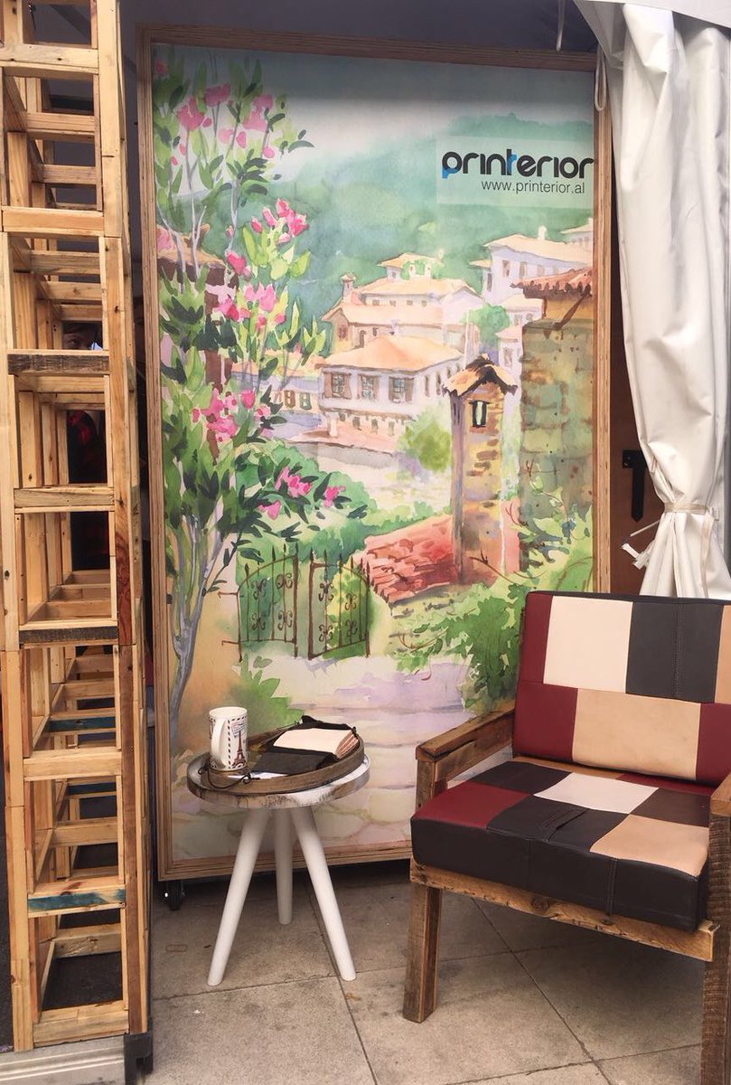 printerior_al's tweet photo. Creating a cozy atmosphere for the book readers 🤓📚
#panairiilibrit #muzeukombetar #books #walldecor #wallmural #creative #art #printerior #digitalprint #interiorprint #artofvisuals #stickershop #printmaking #wallpaperdecor #wallpaper #letermuri #letermurale https://t.co/TUCwExIJSS