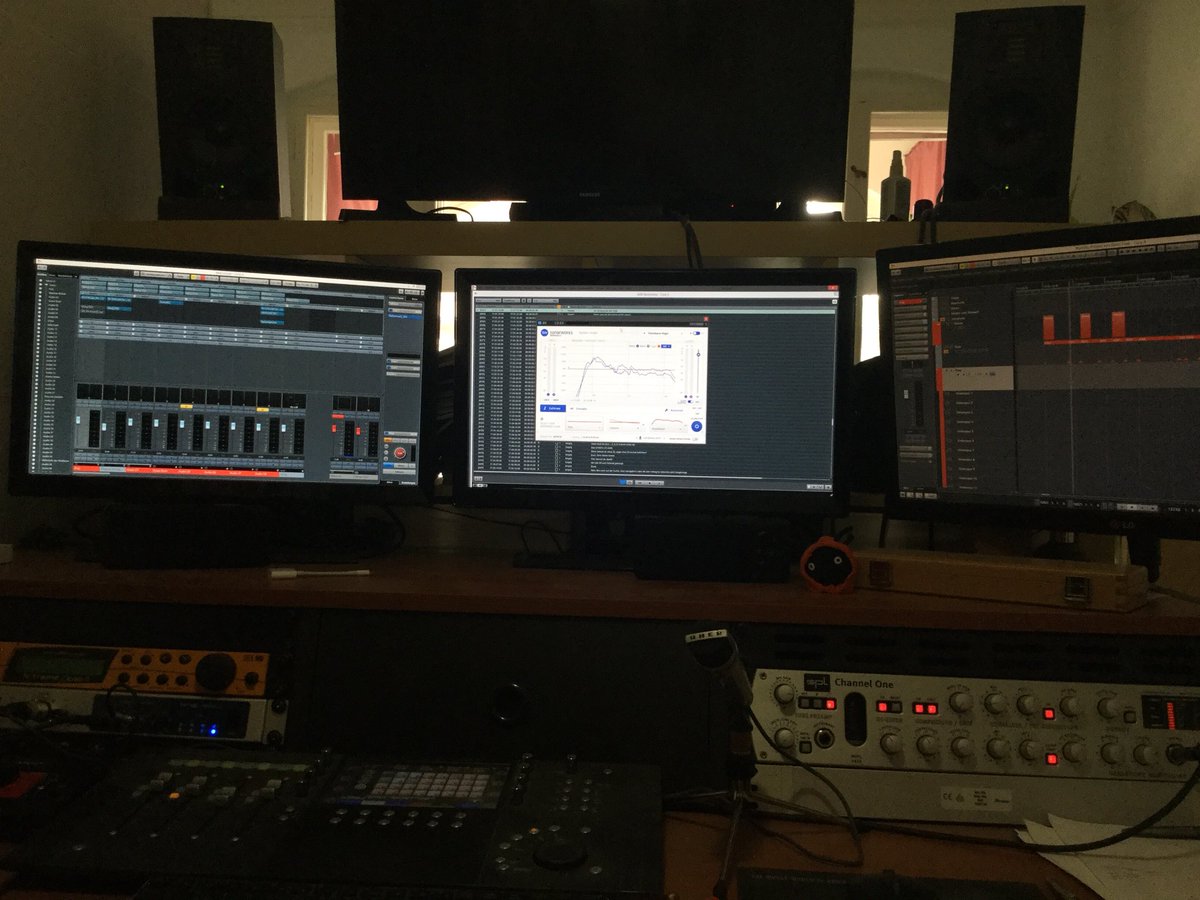 NikSput's tweet image. #reference4studio