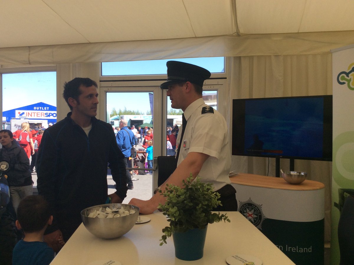 InspRobinson discusses falling into slurry pit after recovering a stolen tractor at our stand yest

#BalmoralShow18