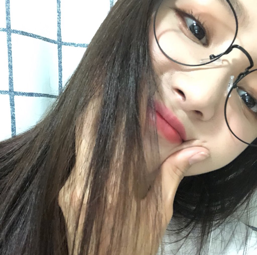 無理だよ可愛すぎるから 毎日胸が苦しい よぬぅぅ会いたい Momoland好きな人rt Momoland好きな人と繋がりたい 연우 ヨンウ ヨヌ