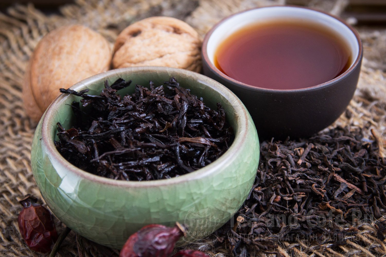 Шу пуэр и шен пуэр различия. Чай пуэр китай. Чай который в земле. Китайский земляной чай пуэр. Черный пуэр (шу) чай.