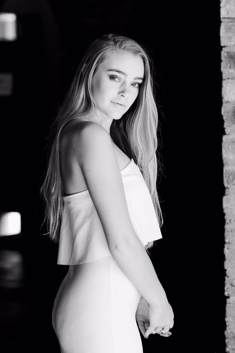 michaelstols's tweet photo. Beauty isn't about having a pretty face. It's about having a pretty mind, a pretty heart and a pretty soul.
@ShaniSchutte #photographer #photography #model #modelmag @NextModels @NikonDotCom @Nikon_SA @NikonUSA @NikonEurope https://t.co/9pkNsnbHu8