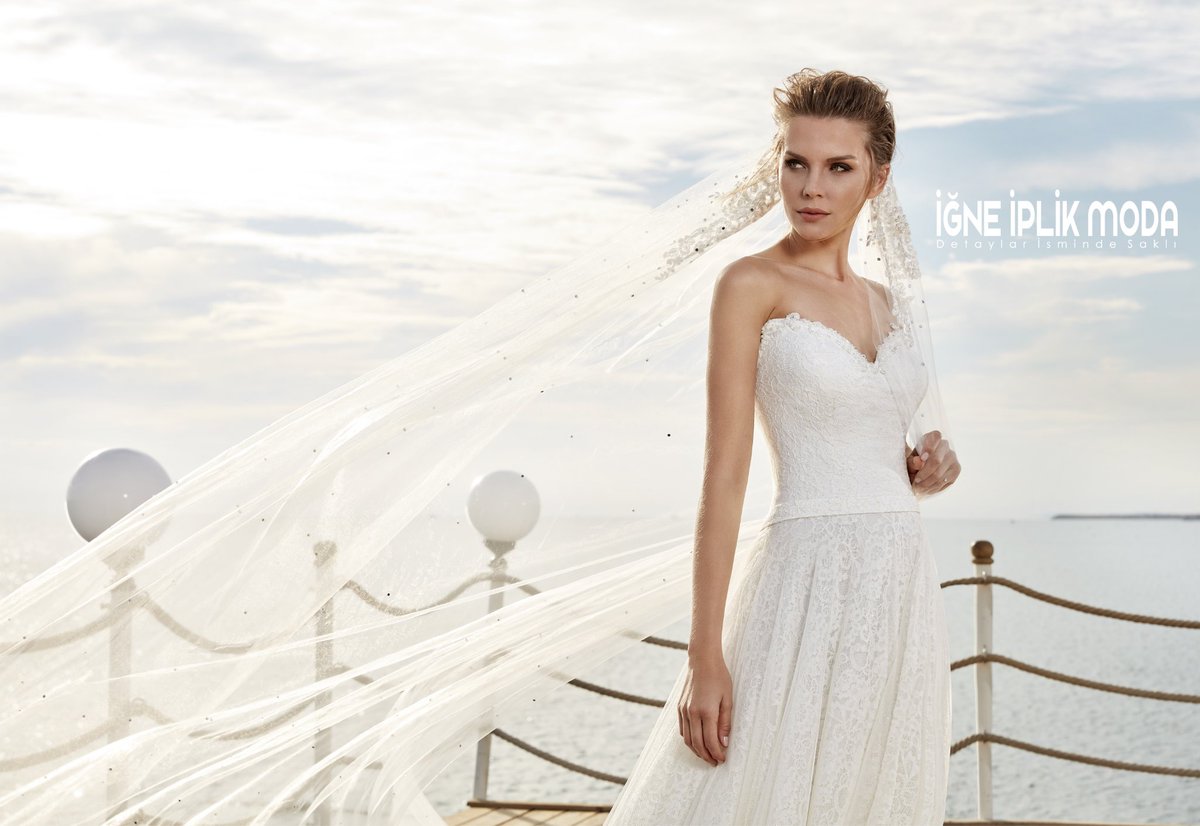 Detaylar İsminde Saklı...
Birbirinden farklı tasarımları ile sizler de hayalinizdeki masalın prensesi olacaksınız. Heme igneiplikmoda.com web adresimizden online radevunuzu alın ve size özel fırsatlardan yararlanın.
#iğneiplikmoda #gelinlik #gelin #detaylarismindesaklı