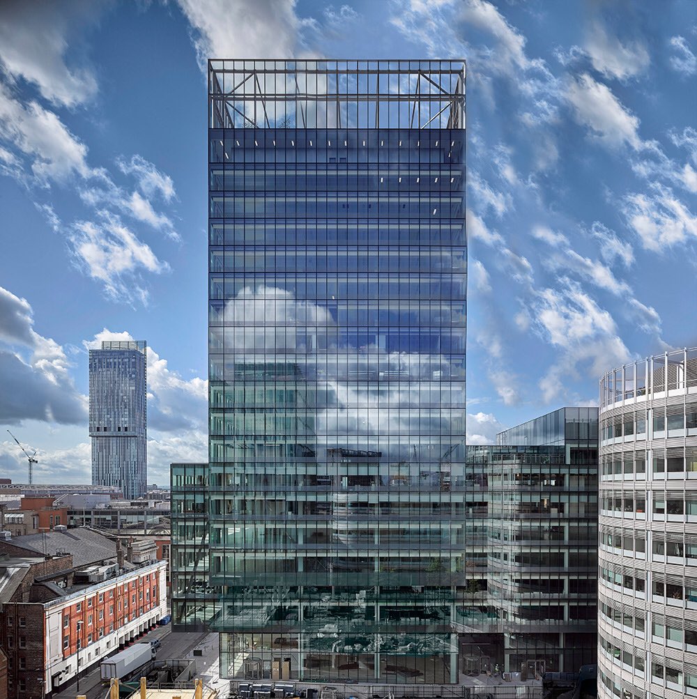 Thrilled to have this beauty on display in the <a href="/AlliedLondon/">Allied London</a> office this morning 🏆 Congrats to the <a href="/no1spinningfds/">No.1 Spinningfields</a> team for winning ‘Commercial Development of the Year’ at <a href="/insidernwest/">Insider</a> #insiderNWProp awards