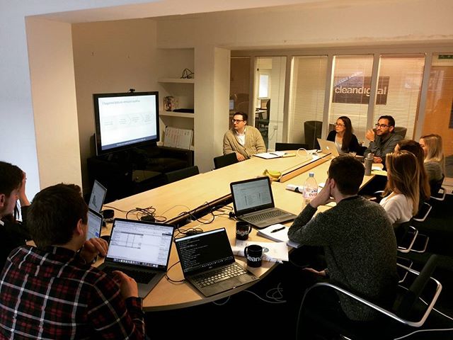 rodjtr's tweet photo. Do you know someone who wants to get to the next level in PPC advertising? We're hiring for a PPC account manager (2+ years experience) to join our Edinburgh team. https://t.co/xGQguIo5bU 📈🏓👍 #ppc #digitaljobs https://t.co/guH1Vgx5JD