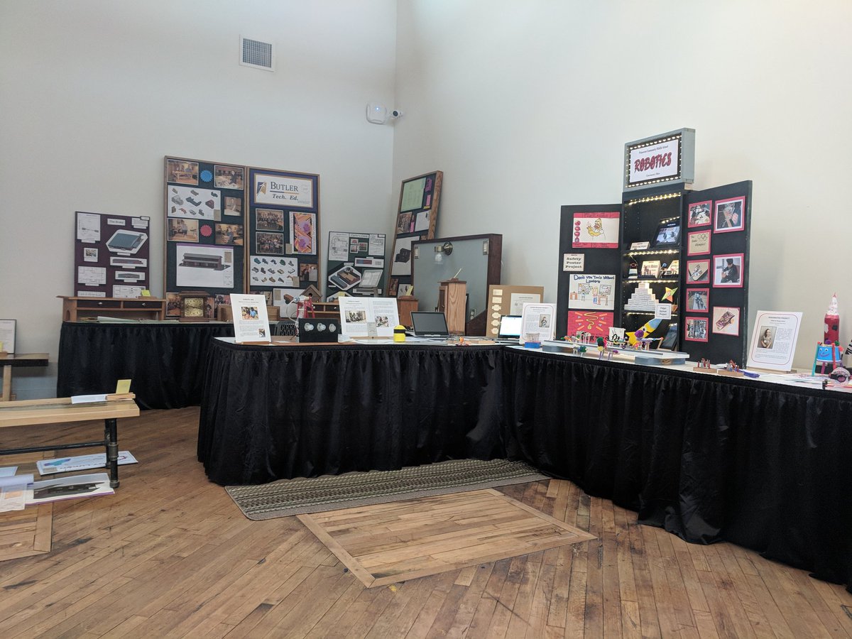 VTurner8's tweet photo. Wow! So impressed with the #oteea Ohio Technology Summit conference hosted by the Columbus Idea Foundry @ColumbusIF and blown away by @alexbandar and his vision! #strongsvillemakers https://t.co/4imhlNV6fn