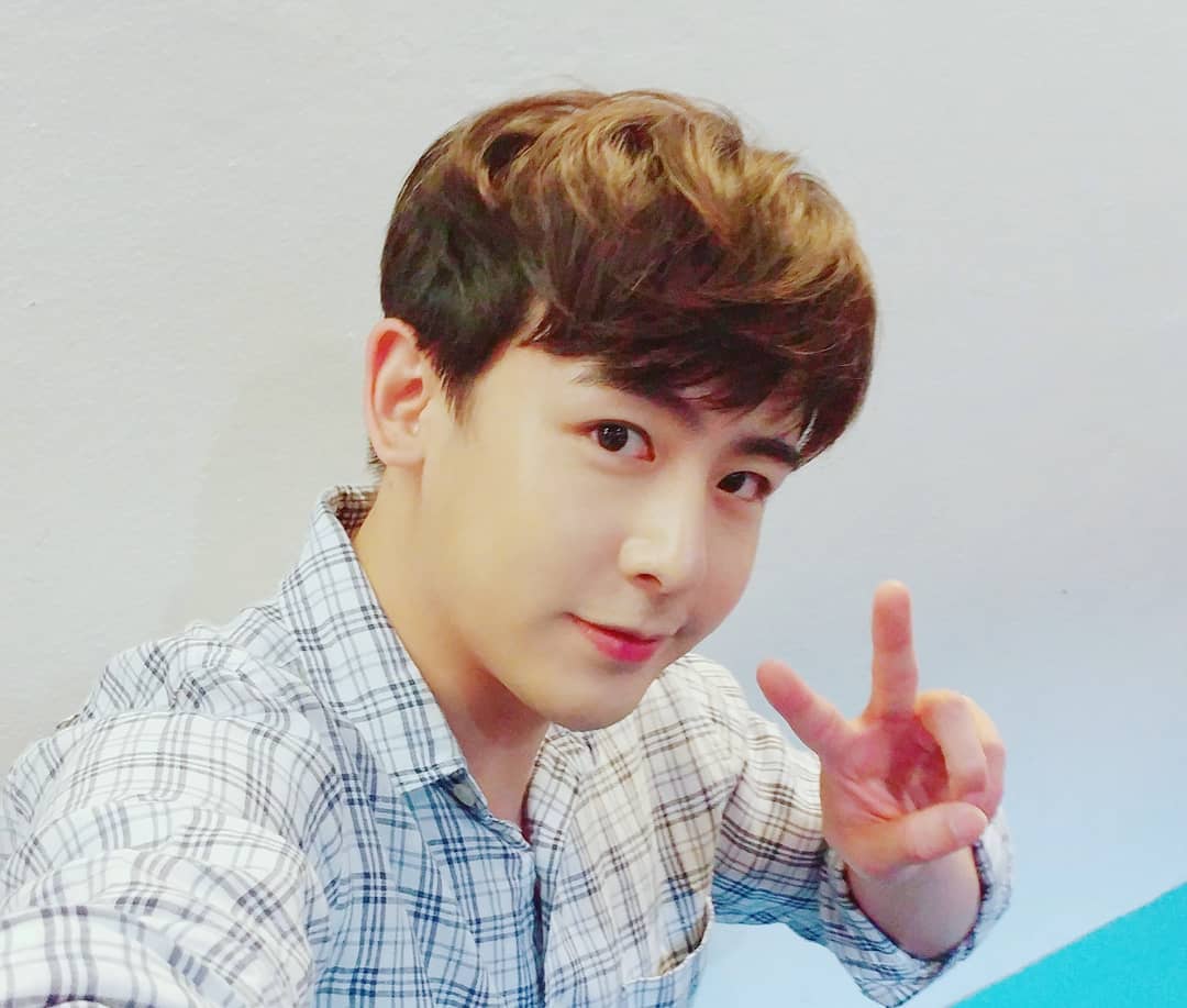 2pmalways's tweet photo. [2PM IG] Master Khun's Khun Selfie #ForHottest #CutesyHeart #HandsomeV https://t.co/ikVntRkj6v https://t.co/XcQXe29g0V
