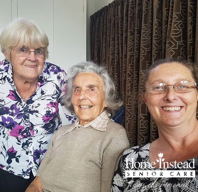 HISClpoolsouth's tweet photo. come down to the Dementia Cafe at Bridge Chapel Centre for a chat, coffee and cake π°π° #Bridgechapelcenter #dementiacafe #coffee #homeinsteadls #cake #careevent #event #natter #youcancare #carers #Dementiaawareness #homeinstead #caringforyou https://t.co/bWiah4kMc0