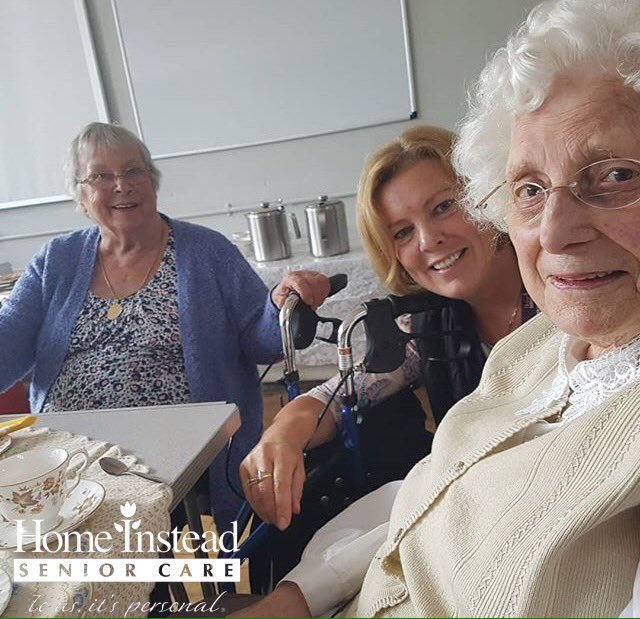 HISClpoolsouth's tweet photo. come down to the Dementia Cafe at Bridge Chapel Centre for a chat, coffee and cake π°π° #Bridgechapelcenter #dementiacafe #coffee #homeinsteadls #cake #careevent #event #natter #youcancare #carers #Dementiaawareness #homeinstead #caringforyou https://t.co/bWiah4kMc0