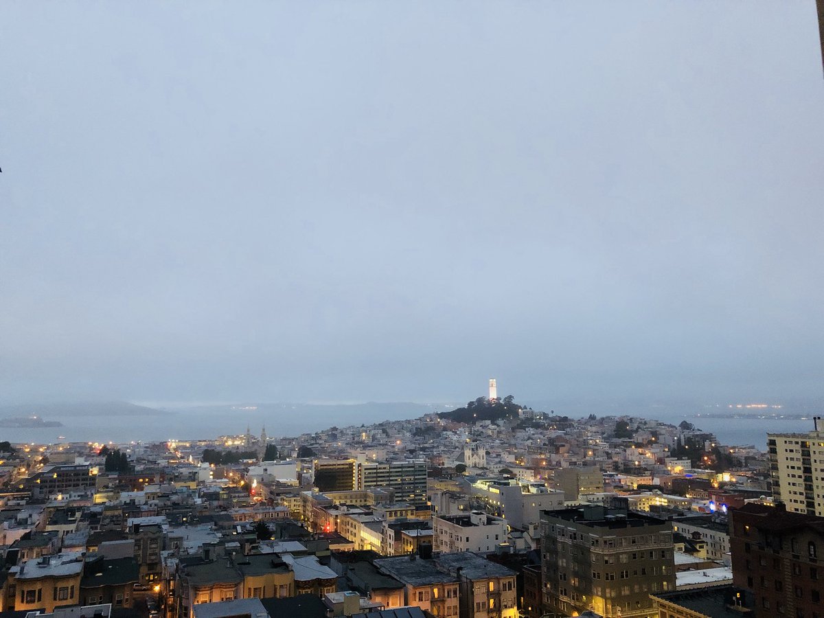 urobotD's tweet photo. Beautiful early AM views of San Francisco. Gearing up for #AUA18 https://t.co/ez58rSzUjA