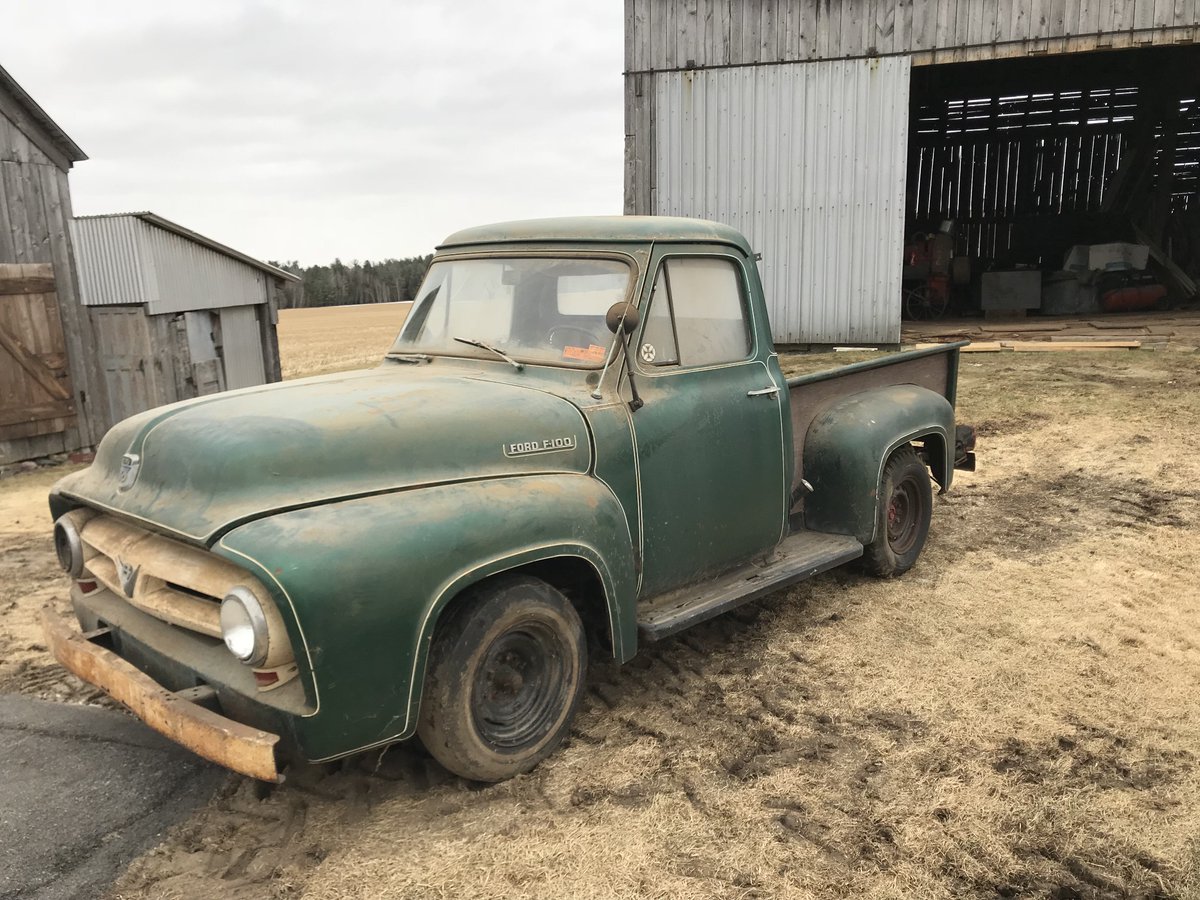 LMCTruck's tweet image. 50s Friday: Paul F. and his 17 year old son are restoring this 1953 #F100 it before he heads off to college next year. It will be a #frameoff restoration. #oldtruck #classicFord