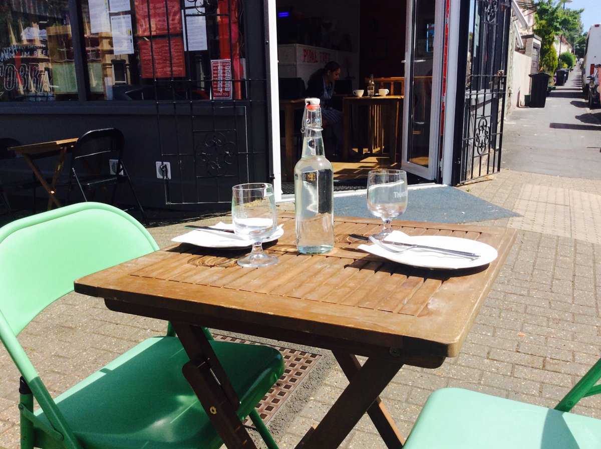 pipaltree123's tweet photo. Al Fresco dining on Chelsea Road!?!?☀️😍☀️ We've got it! Call us on 01179 558820 to book https://t.co/iBhyMRFlKN