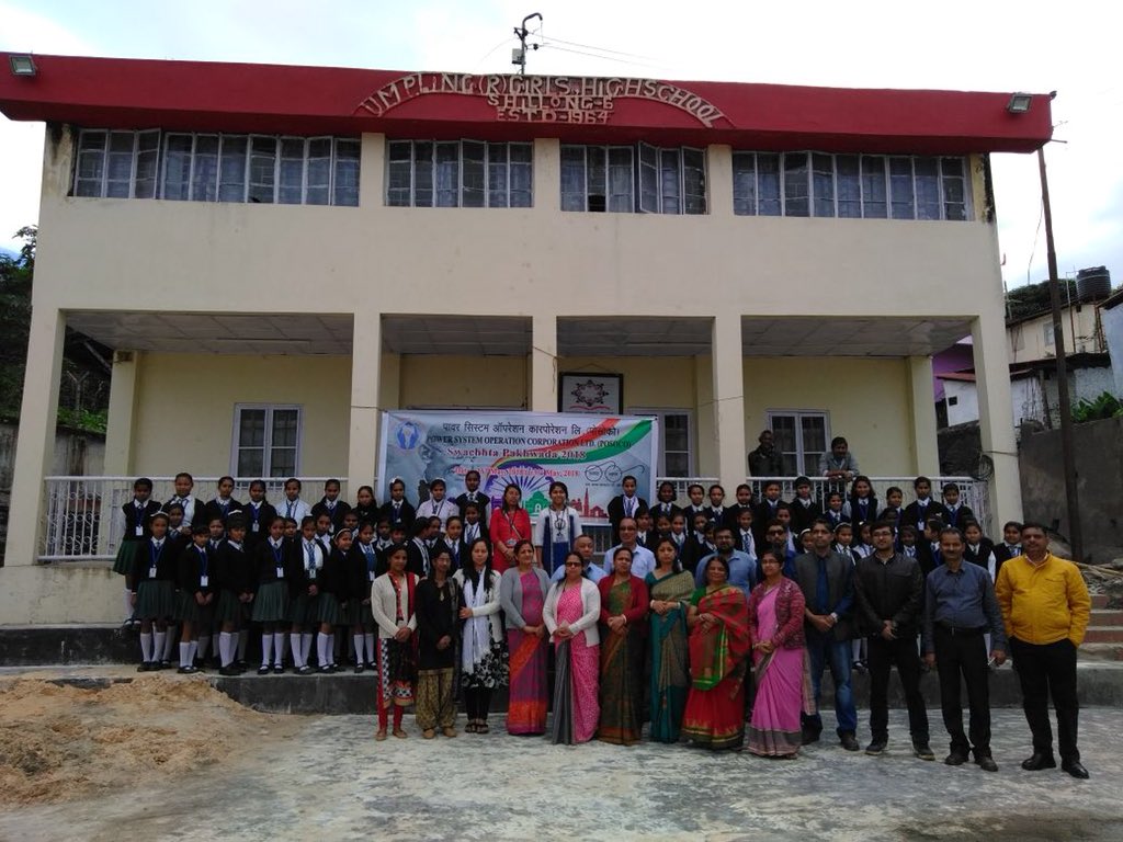 GridIndia1's tweet photo. Hygiene Kits distributed at Radhakrishna Boys School, Shillong and Sarojini Naidu Girls secondary school, Shillong. “Be the change you want to see in the world”: Mahatma Gandhi 🙏🏽🙏🏽 🌎💫@MinOfPower @kvs_baba #SwachhataPakhwada #SwachhBharatMission #SwachhIndia #NERLDC https://t.co/1YrzNJw26L