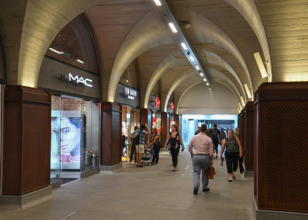 TLProgramme's tweet photo. 🚄 🛍️ 🍴 @BOBs_Lobster @ComptoirLibanai @TheSavannaShop and @GreggsOfficial are among the latest retailers confirmed to be opening at London Bridge station...
Read more ➡️ https://t.co/c75id2QBjP
@NetworkRailLBG #LondonBridge #LBGreopens https://t.co/t4V6o4QFvv