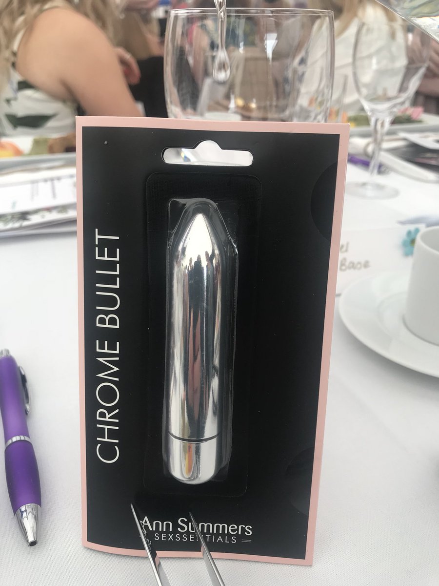 cr_robino's tweet photo. #MelBase and I with #ZoeSearand 250 ladies @PennyBrohnUK #Longtablelunch Amazing goodie bag and this little toy from #AnneSummers . https://t.co/AQswJn8ZcA