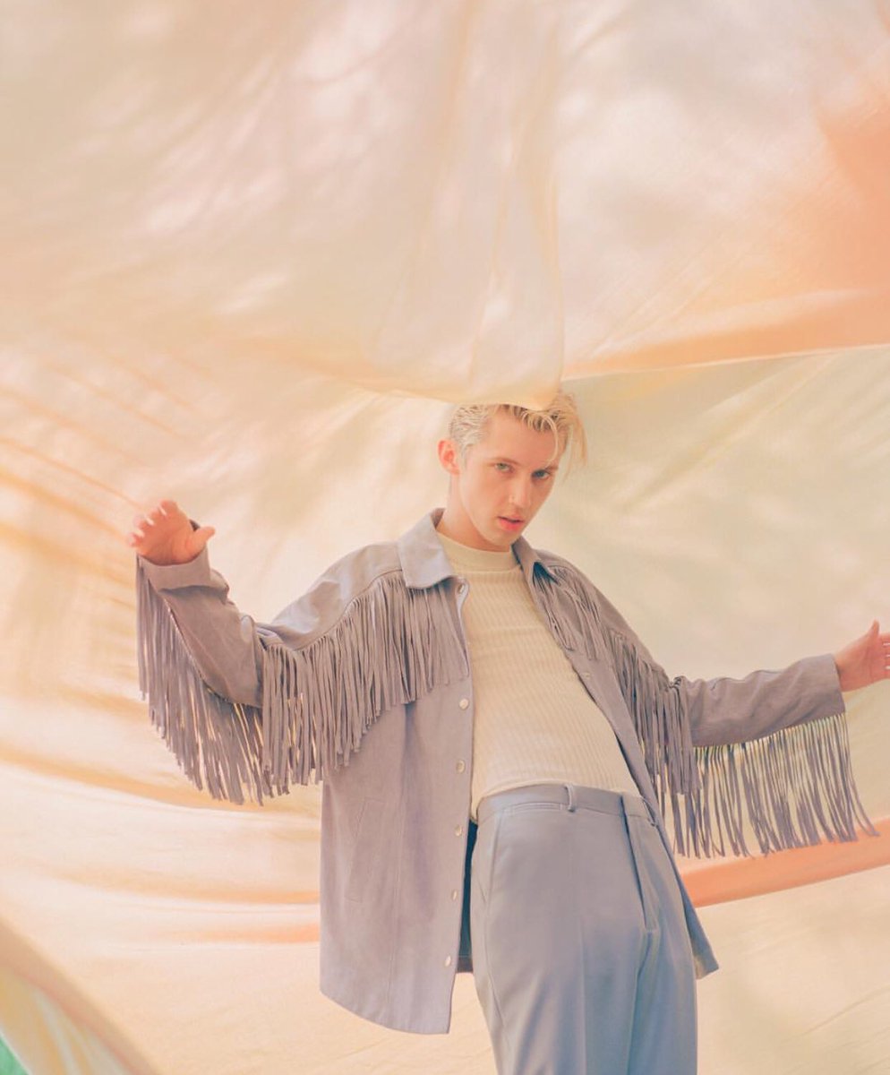 troye_sivan_ita's tweet photo. Troye per #asosmagazine https://t.co/azma0pTGJV