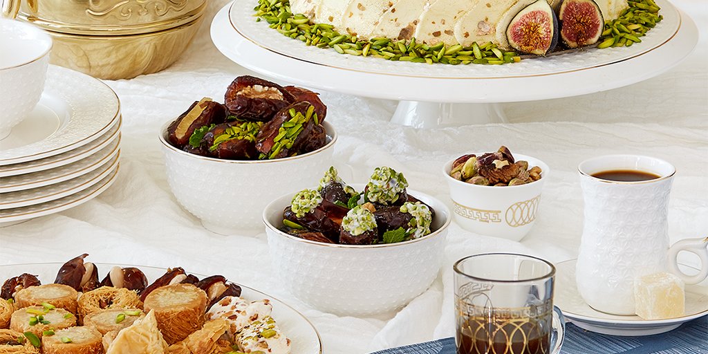 alfuttaimace's tweet photo. Bake delectable desserts and savoury dishes to share! #Ramadan #Ramadankareem #kitchen #gatherings #Alfuttaimace #bakeware #desserts https://t.co/R1t6JJvsMa