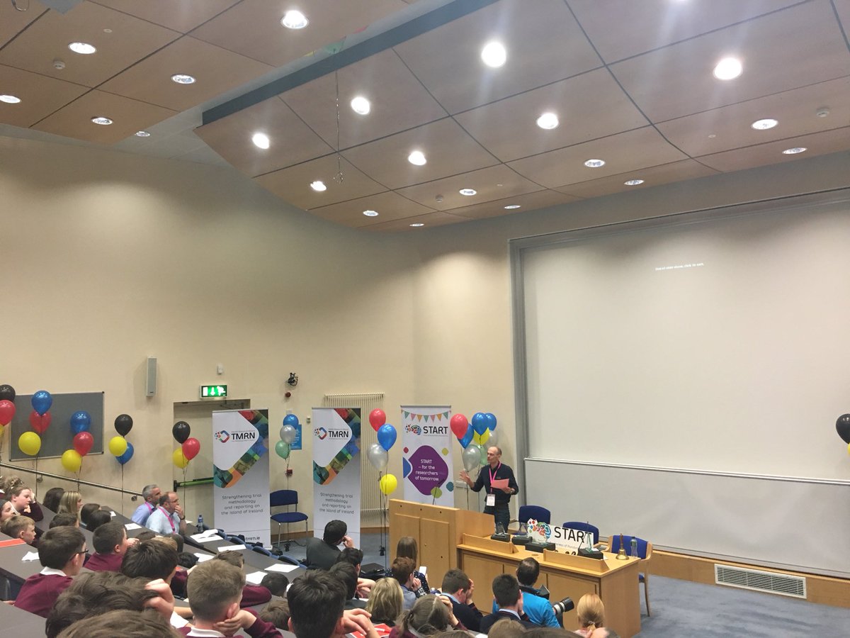 hrbtmrn's tweet photo. The awesome Professor @shauntreweek talking about how great the @Glinsk_NS trial was - Certainly an inspiration for us adults! The future of science is in good hands with these creative brains in the audience! #STARTAwards #START2018 https://t.co/SK5hOCBlSs