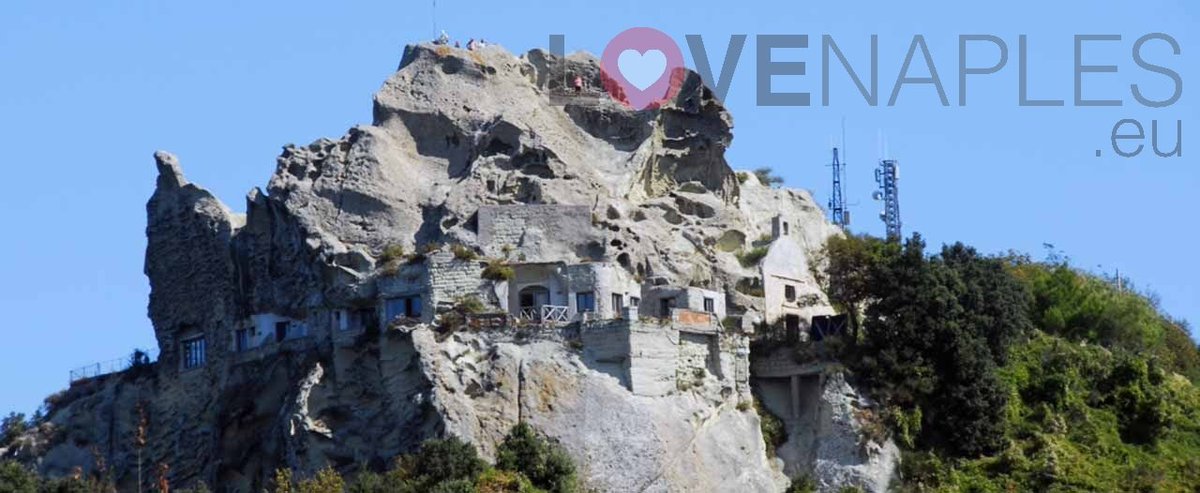 LoveNaplesEu's tweet photo. Conoscete la leggenda del Monte Epomeo legata al leggendario regno di #Agharti?
👉https://t.co/ffxkqkmZoF
•
Credits pic: ischia-hotel
#LoveNaples #napoli #ischia #monteepomeo #leggende #misteri #sud #campania #italy #europe #travel #wanderlust https://t.co/17pRWrpw87