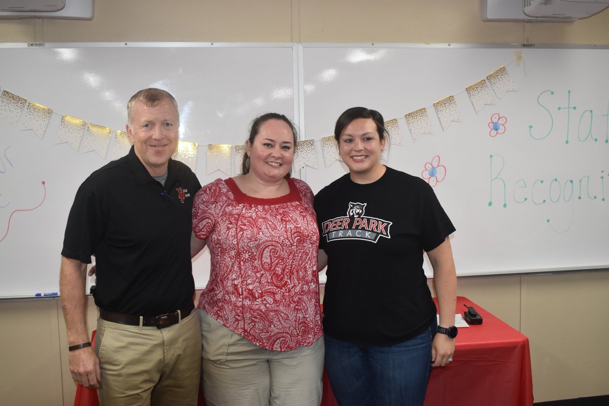 DeerParkSchools's tweet image. This morning, we honored staff at @deerparkhs hitting 5-year, 10-year, 15-year, and one 30-YEAR mark. Congratulations to all these staff members! #DPWildcats