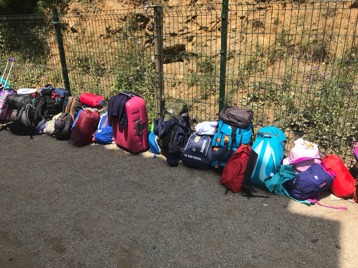 NouPatufet's tweet photo. 3r i 4t @noupatufet ens acomiadem de #CanVandrell després de tres dies plens d’emocions i aventures! #convisPRI #convis1718 #noupatufet @eixestels https://t.co/VWUDzUKYoZ