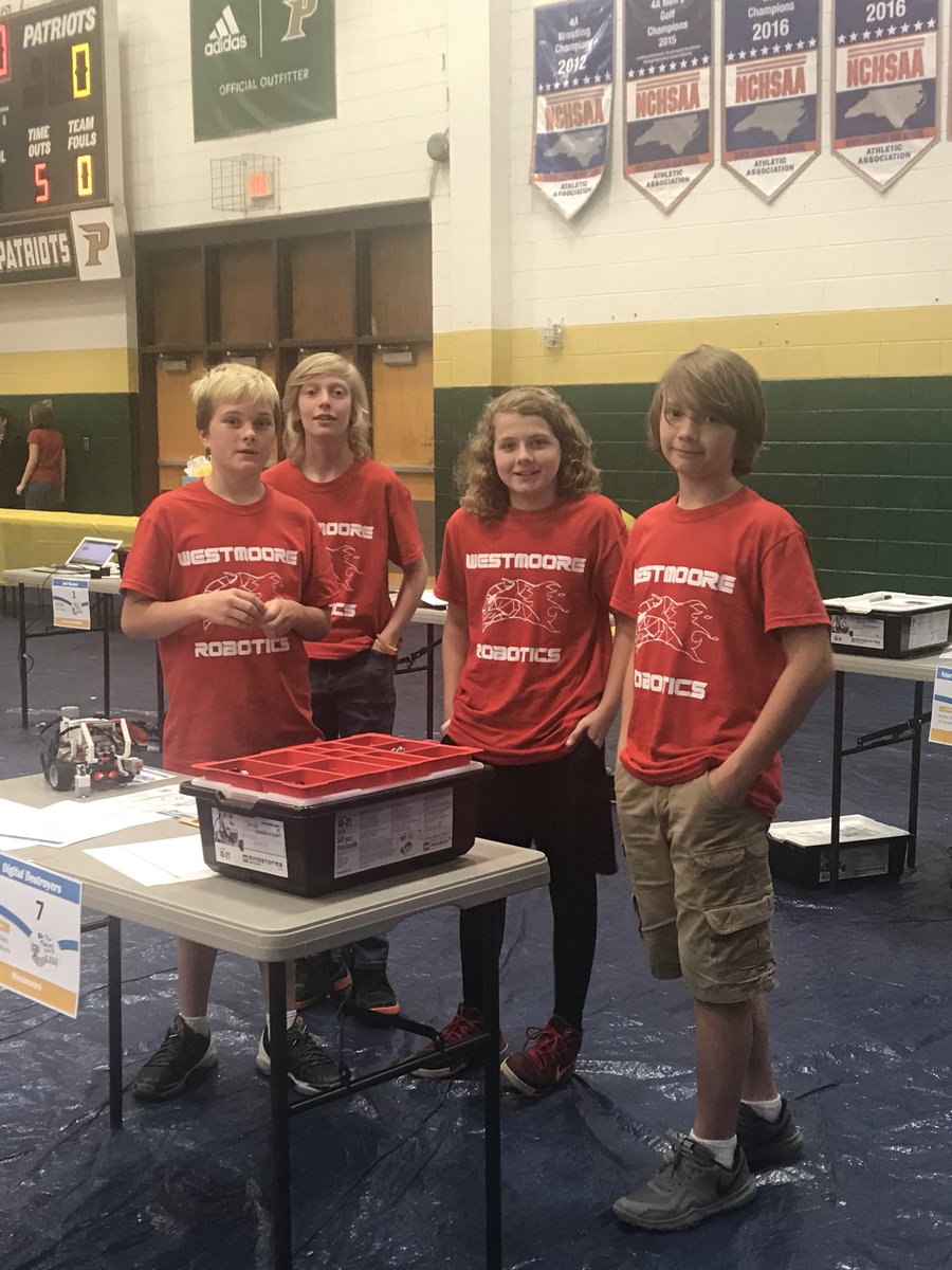 angeweis03's tweet photo. #NCROBOTICS https://t.co/jbZYfFgTBt