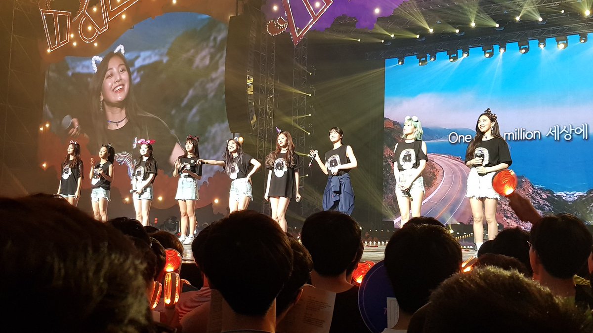 Tzu_Deng's tweet photo. Let's all wear pants and not tell Sana. https://t.co/KoGWQElctO