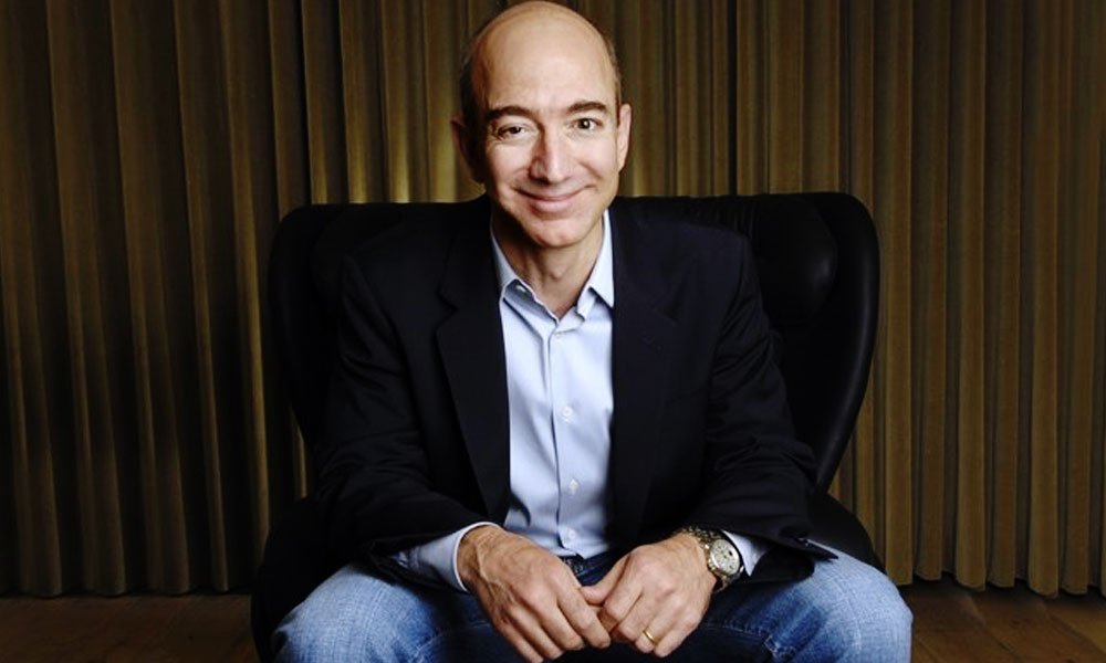 mysmetools's tweet photo. Jeff Bezos #reveals 3 #strategies for #Amazon’s #success. Grab a few #nuggets of #wisdom to #grow your #business. Read more here: https://t.co/0lvjfqkYWl https://t.co/Yb4A9pIt0S