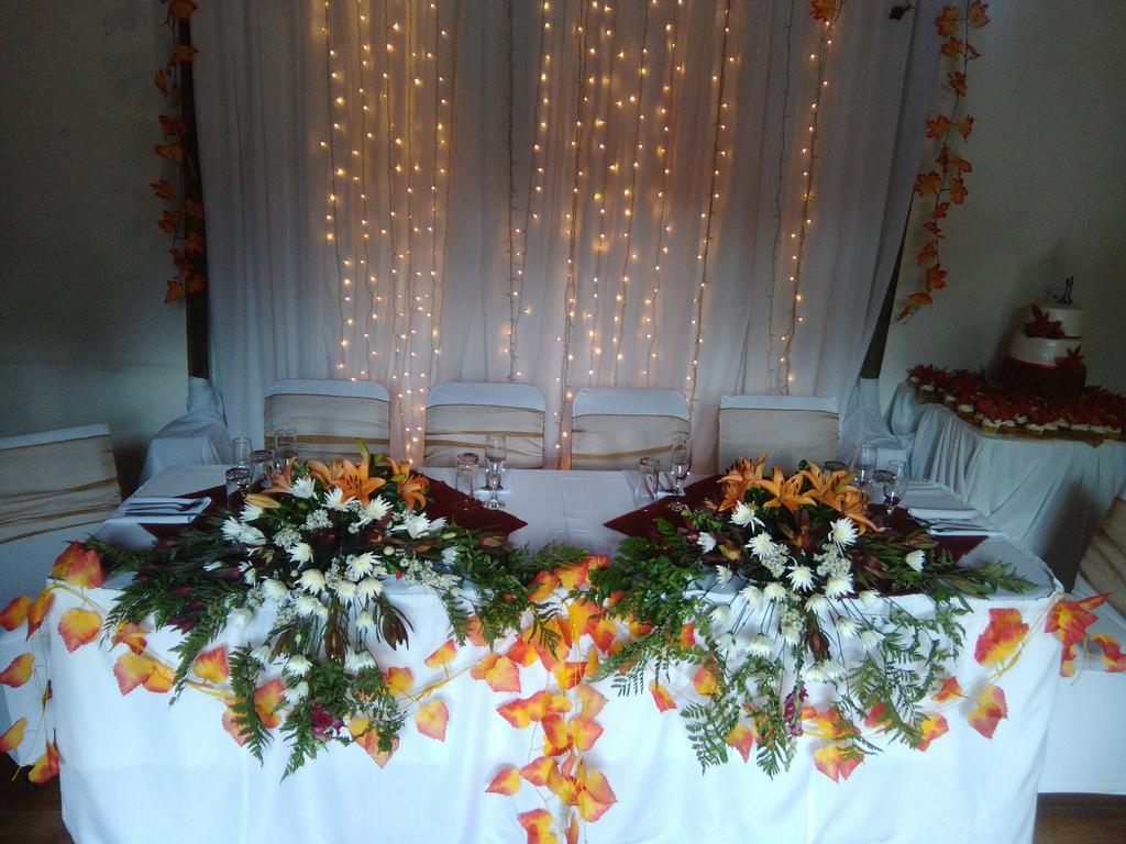 ToriOso's tweet photo. For a perfect vintage wedding https://t.co/2g144og62z