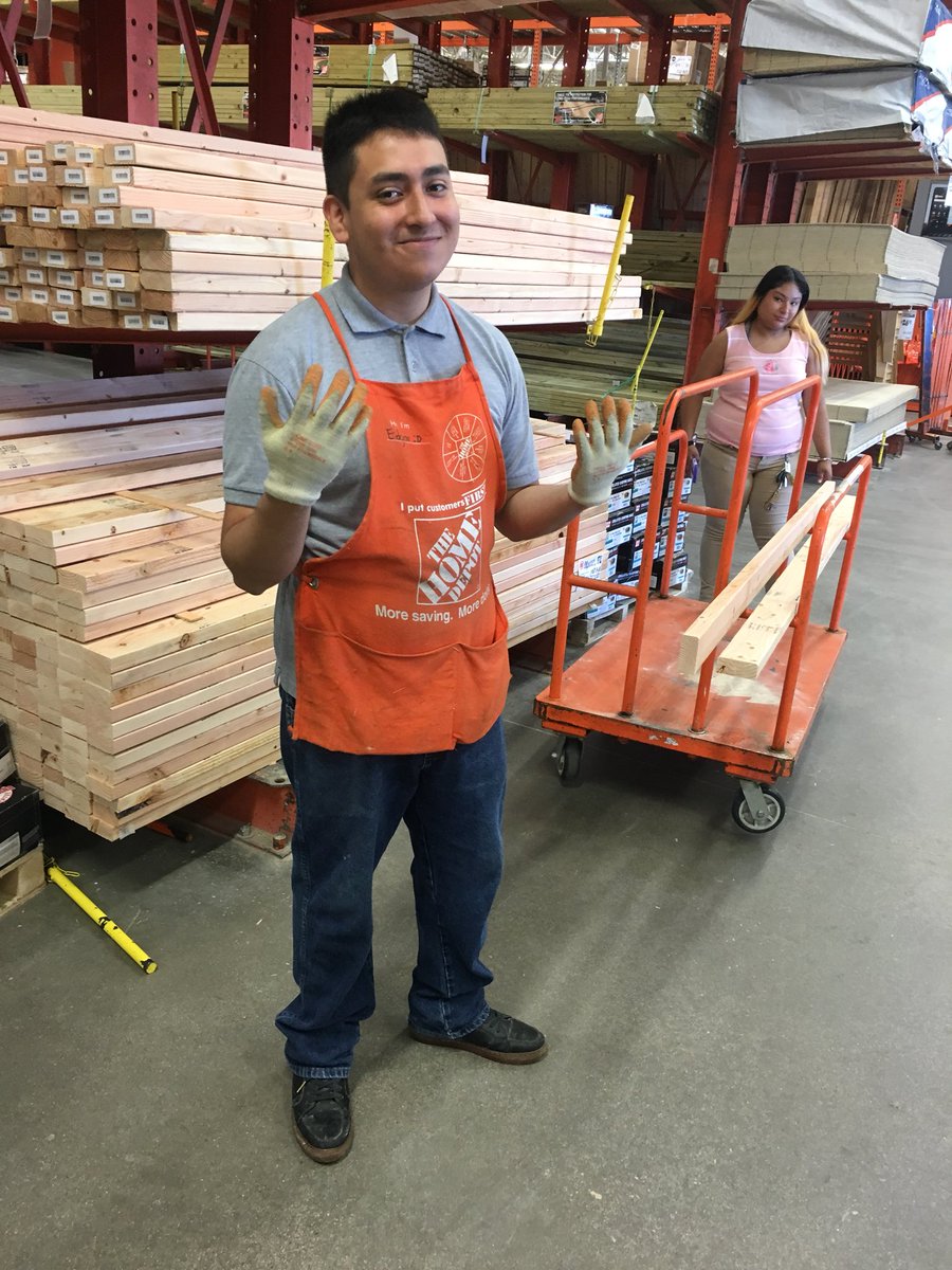 alfredboss3's tweet photo. I got Edgar again, being safe , wearing his gloves and and following our PPE! Awesome @KhariHeru @triple555hd @AkinsMel @MsKathyASDS555 https://t.co/oLvlX0YWdF