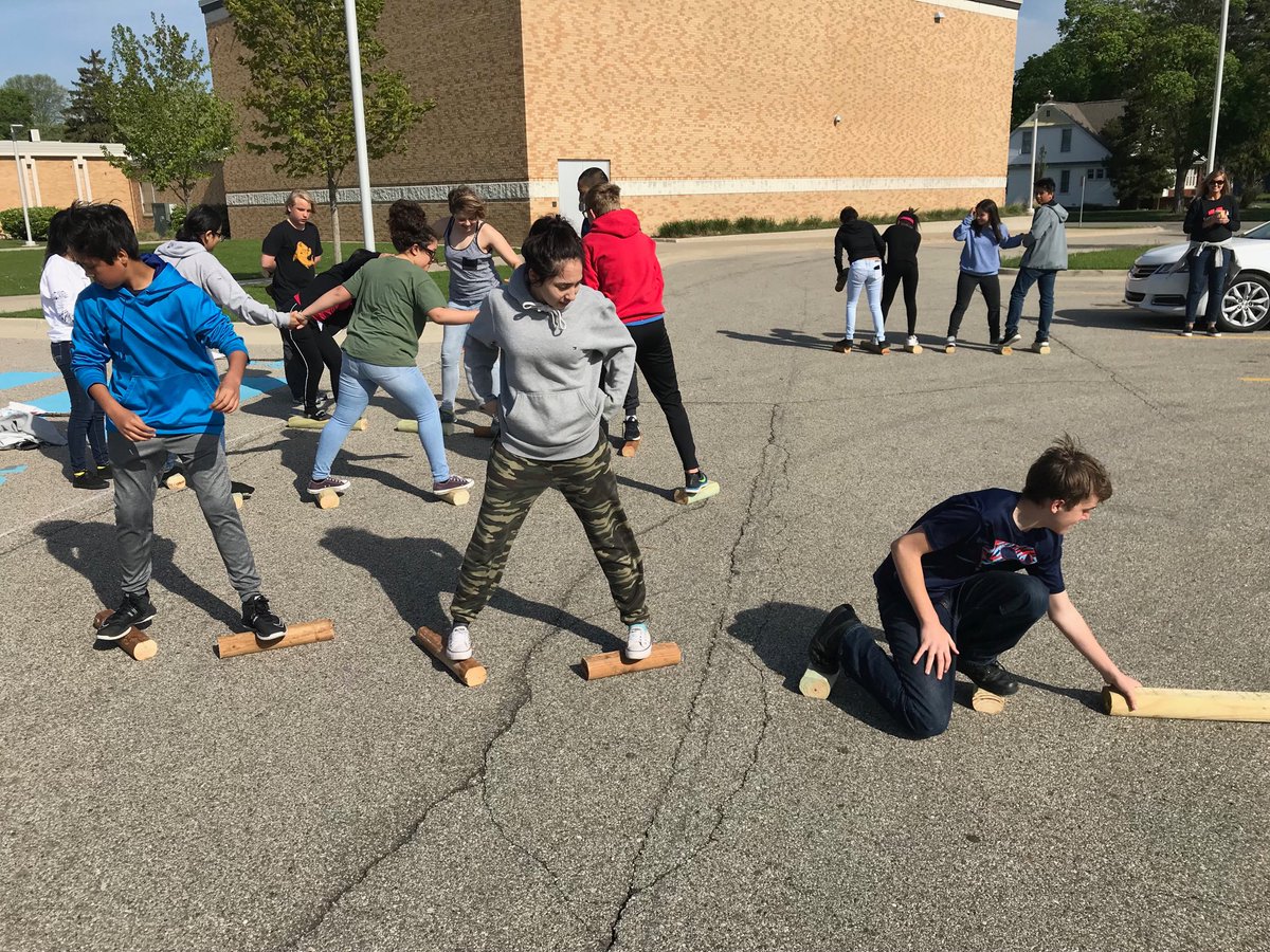 newsHEC's tweet image. The HEC parking lot is a “poison river” today! #teamwork #realchallenges