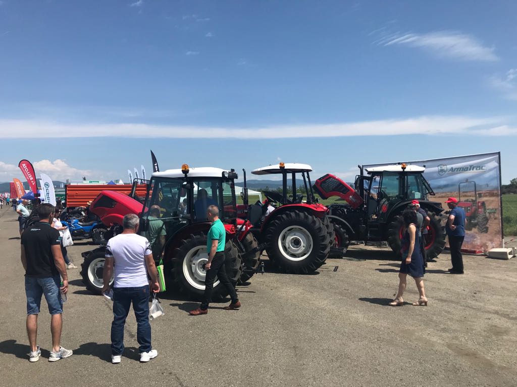 ArmaTrac's tweet photo. It's the last at BATA AGRO 2018! If you haven't checked our stand yet, now is the time. We are at Stand E95. #ArmaTrac #BataAgro https://t.co/u12E7UeuPE