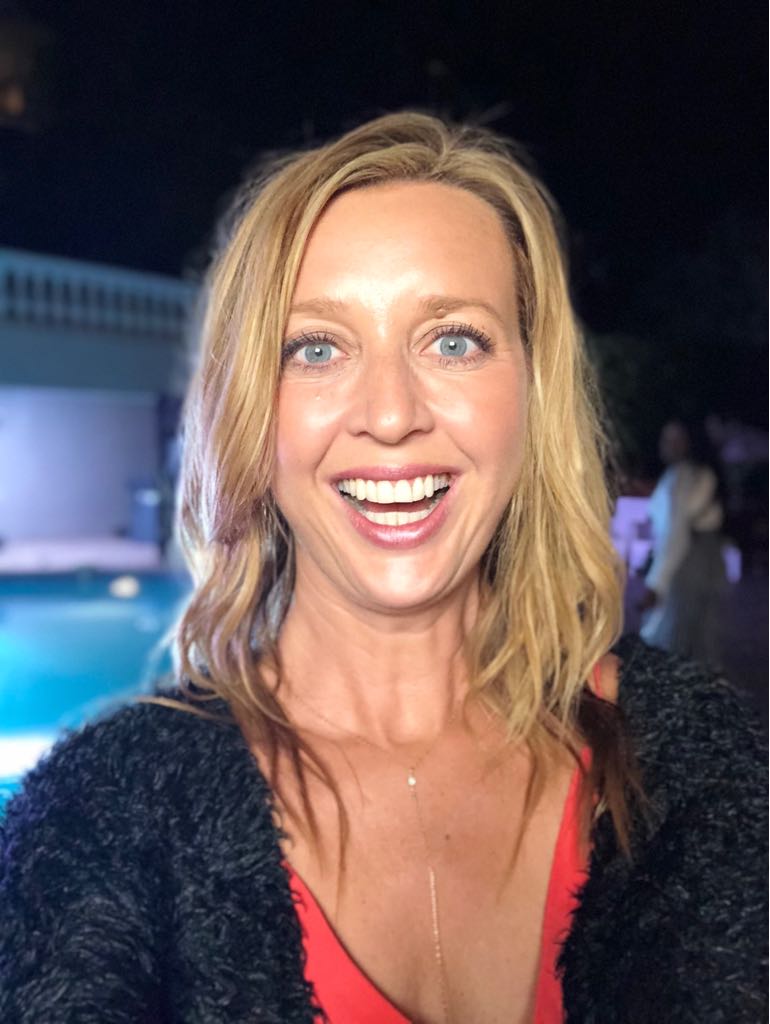 JaneLedsom's tweet photo. Enjoying @Festival_Cannes much? #hobnobbing #poshdo #villaparty https://t.co/lgW61L5atO