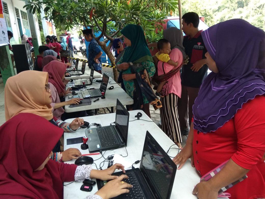 sitompul_Ap's tweet photo. #agppasarmurah
#PasarMurahAGP
#AGPeduli #Pasarmurah 
 
@agpeduli @tamblingwildlife 
@agnezmo @agpeduli
@TamblingID https://t.co/hA4s9x5Oa3