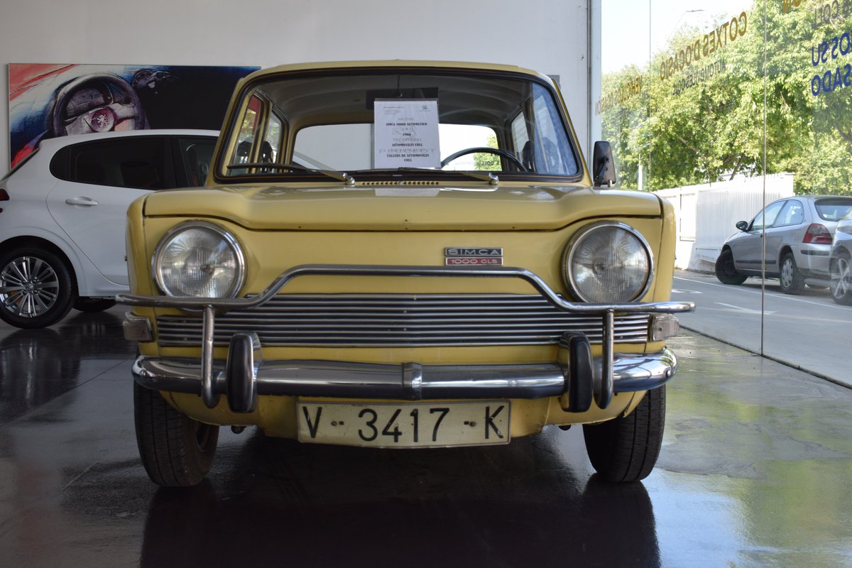 AutomovilesColl's tweet photo. ¿Te gustan los tesoros?🏺✨¡¡Aquí tenemos la Joya de la corona!!👑Este preciosísimo #SIMCA1000 puede ser tuyo! Ven a probarlo sin compromiso, aunque te advertimos: te lo querrás llevar puesto!🚖A nosotros nos tiene enamoraditos!😍 #NosEncantanLosClásicos #ATiTambiénYLoSabes https://t.co/hTjPIO56uj