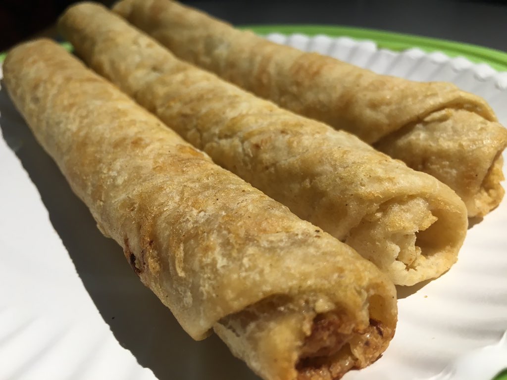 Tad Lemire On Twitter Ole Tres Taquitos From The Quiktrip Roller Grill Markalewinewsb Is Clearly Exercising Restraint As He Had The Will Power To Skip Over The Hot Dogs And Stuffed Breadsticks