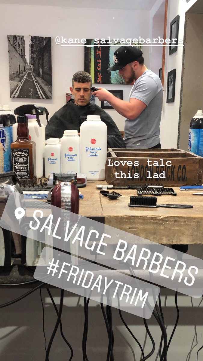 Getting myself in the chair before a busy Friday. Trim by @kanesmithh #barber #menshair #fade #manchester #middleton #manchesterbarber #salvagebarbers