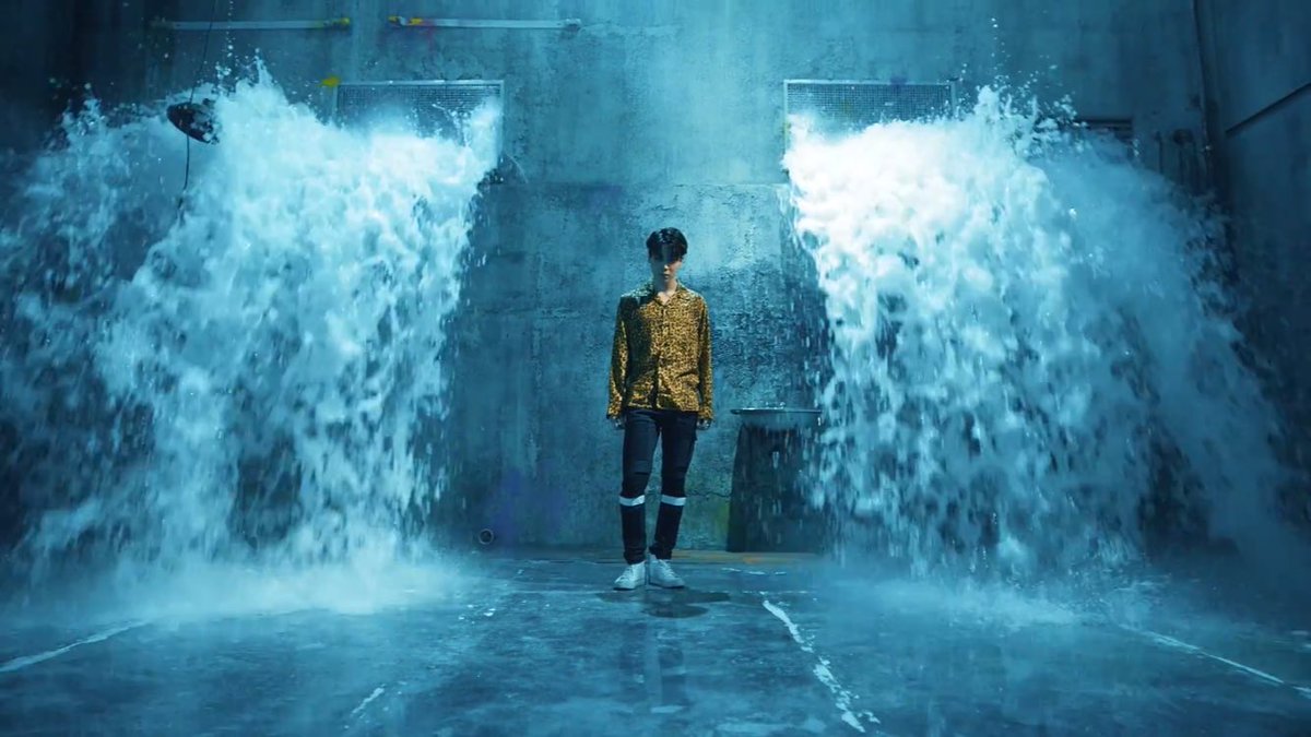 luckysoowin's tweet photo. Omg 😮 MV ดีมากกกกกกกก กอไก่ล้านตัว 👏🏼 #Fakelove #iVoteBBTSBBMAs https://t.co/zpPGIOaOJ3