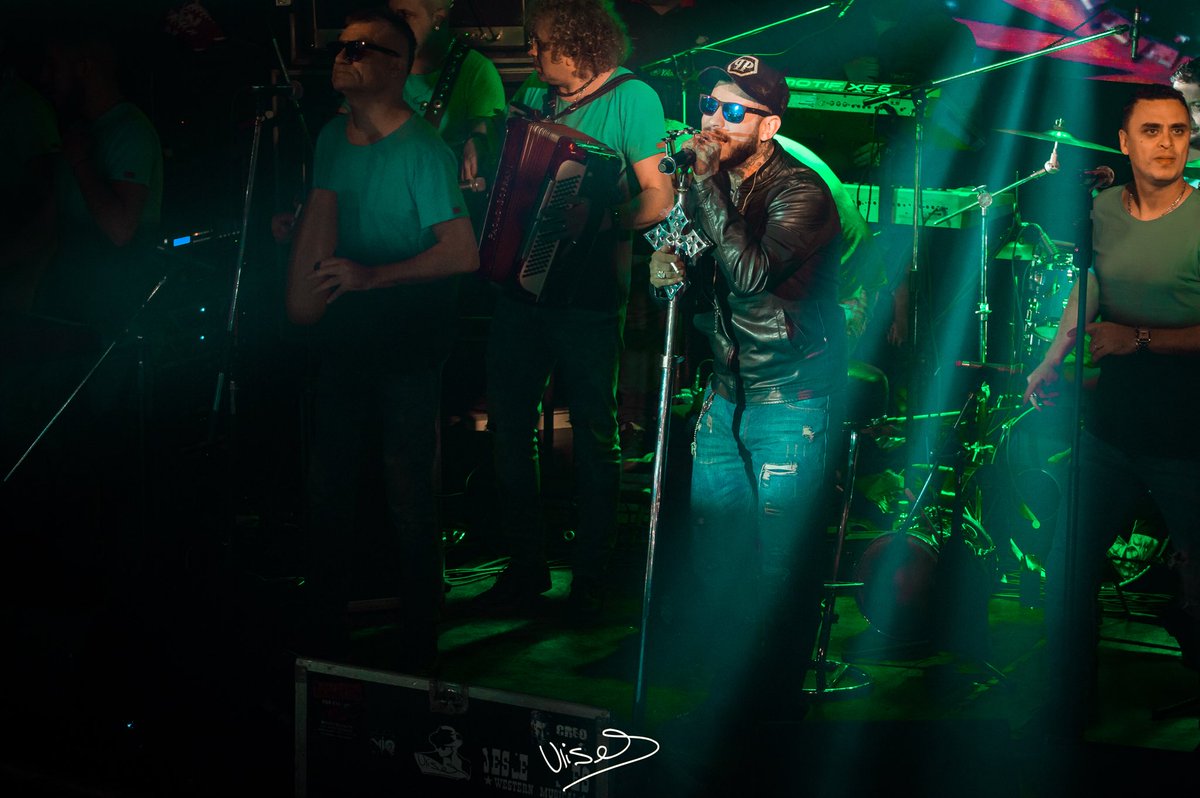 UlisesBuenoSOY's tweet photo. Finalizamos la Gira Porteña, Increíble lo que fue la noche de Enigma, Quilmes BsAs👏🏻 gracias a todos por el cariño. Volvemos a Cordoba felices, #UlisesEnEnigma #CuartetoDelBueno #creotour2018🔥✌🏻📀🎙🇦🇷🎶 
📸German.Vignoli https://t.co/5E0P0oKXk2