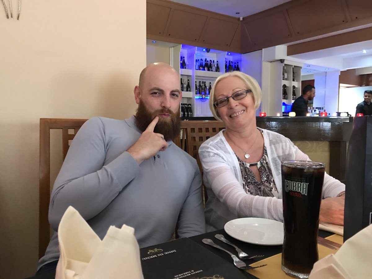 lisakitchen2806's tweet photo. Team night out for @LiveAndLearnLtd
Drinks at the fantastic @PontisIK and then curry night! #team #EmployeeEngagement https://t.co/WDuUup7996